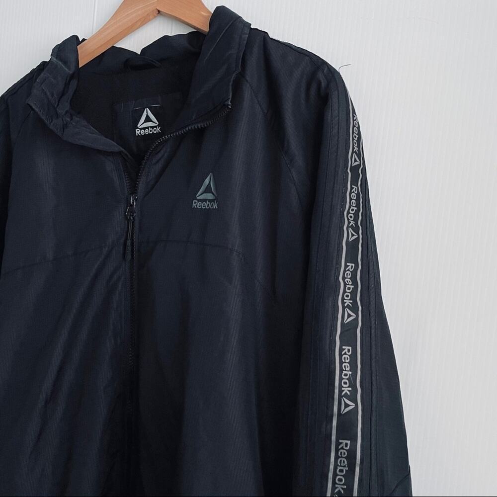 Reebok men’s jacket logo stripe down sleeve - Picture 5 of 10